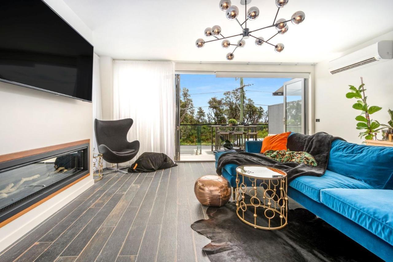 Luxury Cozy 2bdr Wifi ☆ Netflix ☆gas Log Fire Apartment Seaford